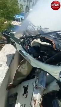 Video: ग्रेटर नोएडा में महिंद्रा के शोरूम में लगी भीषण आग, लाखों की गाड़ियां जलकर हुआ राख