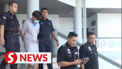 Download Video: Telephone shop employee jailed for brandishing air pistol