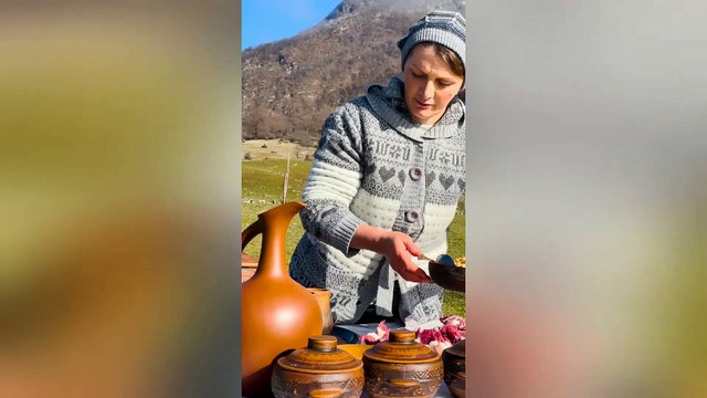 Cooking a Traditional Azerbaijani Meal - PITI (Lamb Stew)
