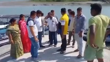 উঃ২৪ পরগনা: ঘূর্ণিঝড়ের আগে জেটিঘাট পরিদর্শনে বিধায়ক