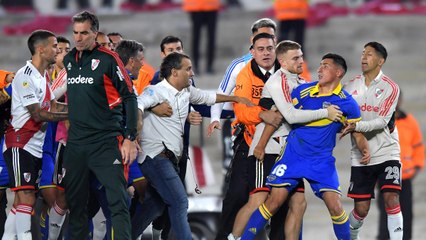 Caos en el Super Clásico River-Boca: Agresiones y 7 expulsados