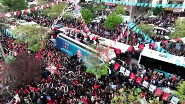 Ankara Büyükşehir Belediye Başkanı Mansur Yavaş Mamak'ta vatandaşlarla buluştu