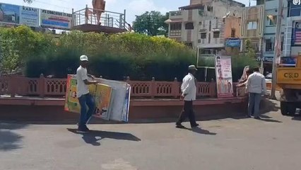 मंदसौर: नगर पालिका द्वारा अवेध बैनर पोस्टर हटाए गए,देखे ये बड़ी खबर