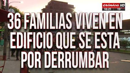36 familias desesperadas cortan el Puente Alsina