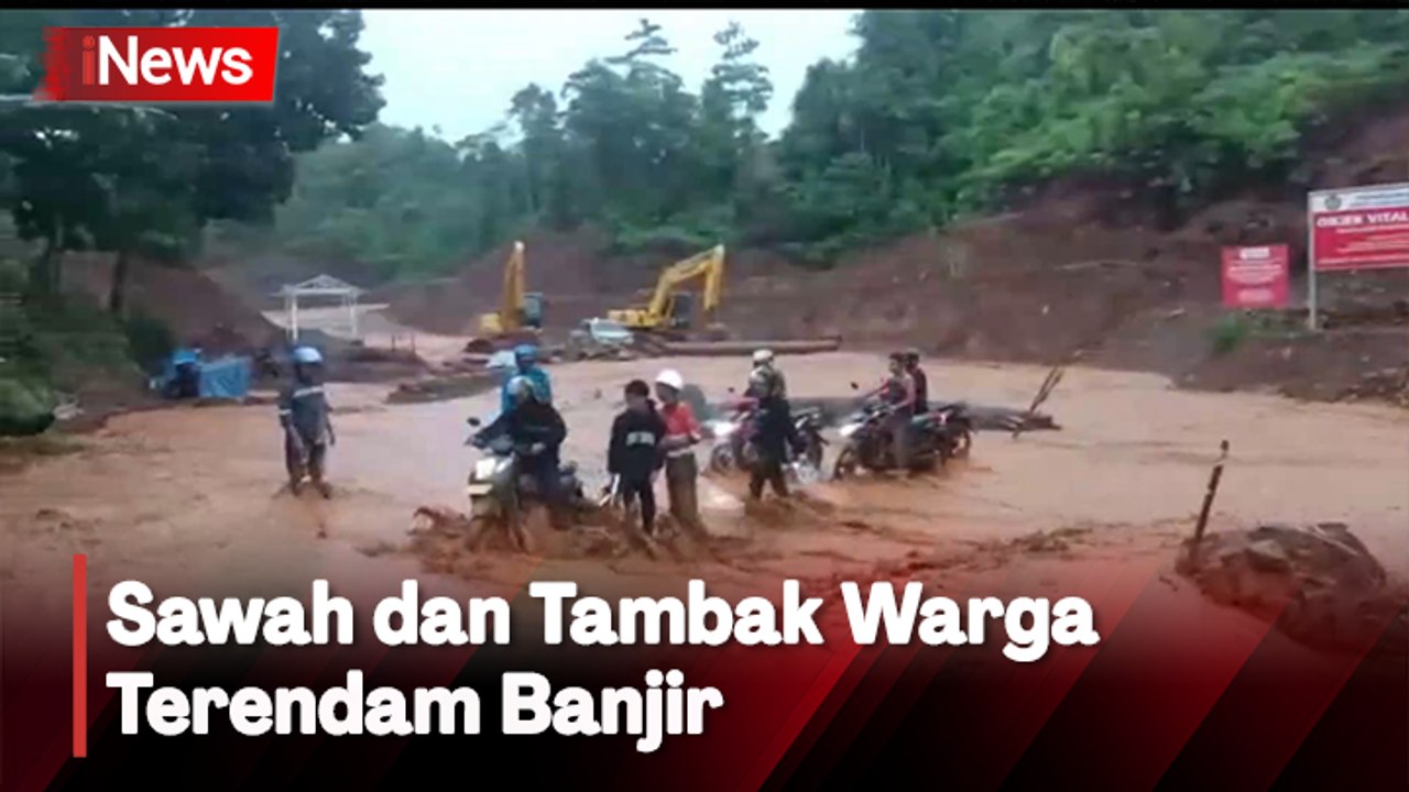 Sawah dan Tambak Warga Terendam Banjir akibat Tanggul Jebol
