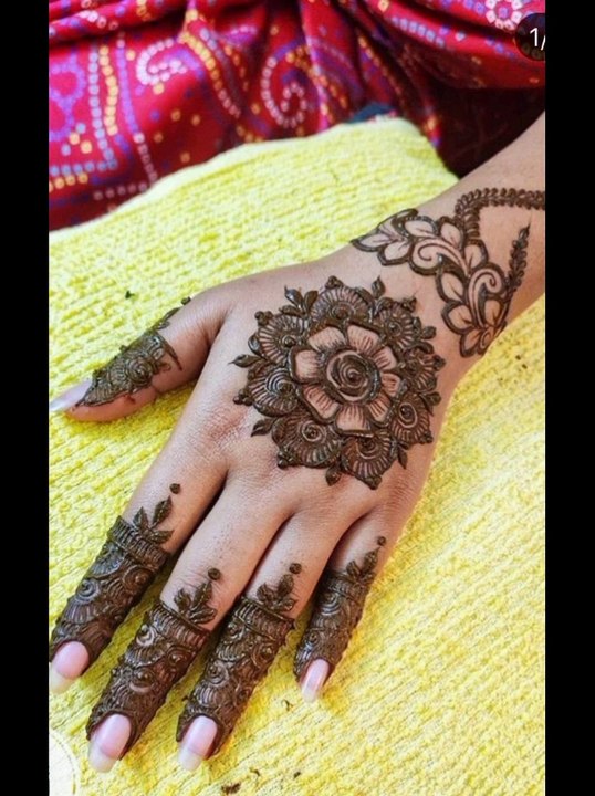 Beautiful heavy Mehndi  design