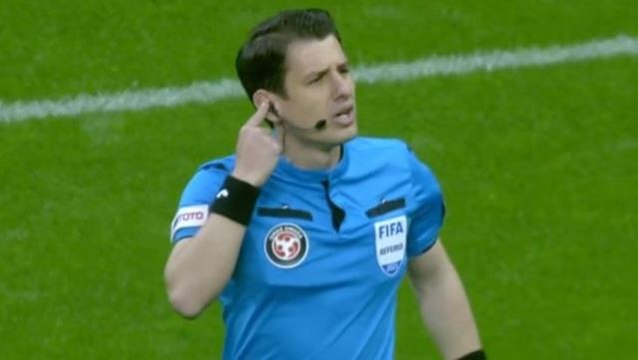 Maç olaylı başladı! Galatasaray'dan Halil Umut Meler'e kırmızı kart isyanı