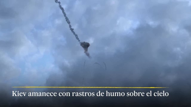 Explosiones en el cielo de Kiev durante los ataques rusos con misiles