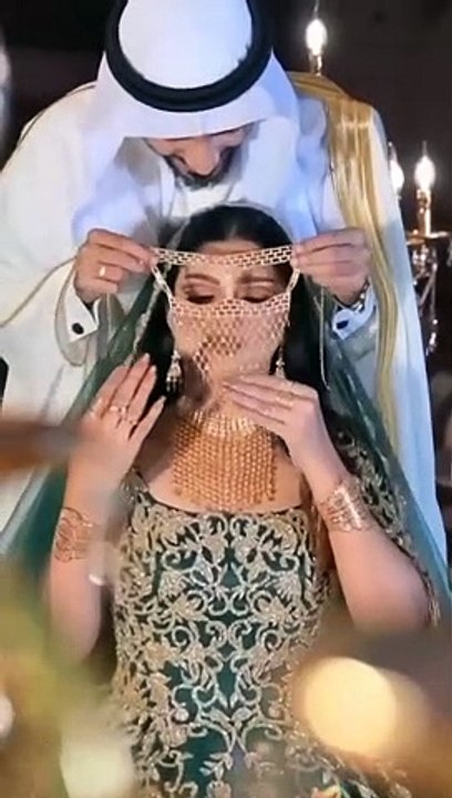 Dubai_Princess_Sheikha%F0%9F%98%8E%F0%9F%98%B1_Mahra_Got_Engaged_Her_With_Cousin_Sheikh_Mana_%23shorts(720p)