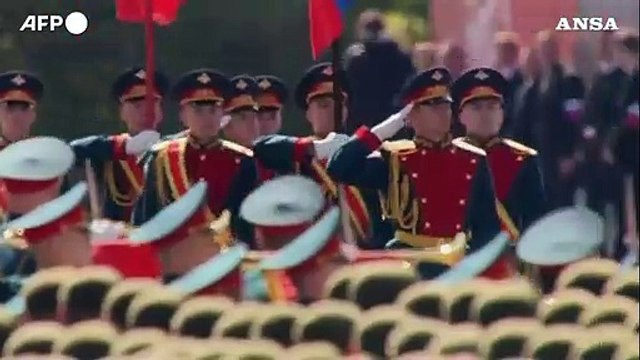 Russia, Putin alla parata per il giorno della Vittoria sulla Piazza Rossa a Mosca