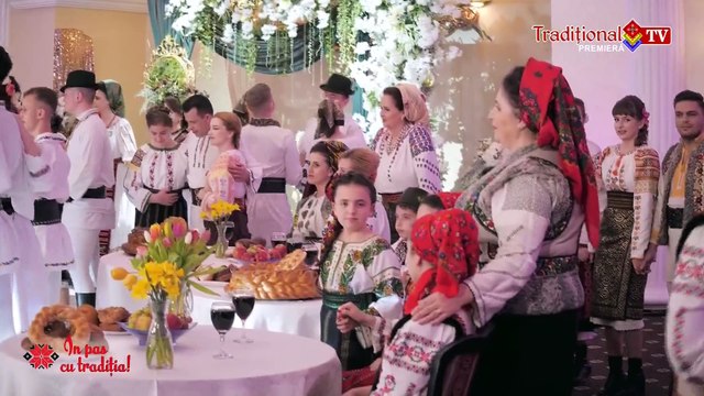 Maria Tanase Marin - Merg pe drum, lumea ma-ntreaba (In pas cu traditia - Traditinal TV - 17.04.2023)