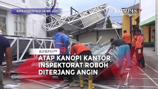 Atap Kanopi Kantor Inspektorat Kota Gorontalo Roboh Diterjang Angin Kencang