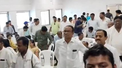 बालाघाट: मौन धारण कर बस हादसे के मृतकों को दी श्रद्धांजलि, देखें रिपोर्ट..