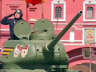 Mosca, solo un tank 'preistorico' per parata del 9 maggio - Video