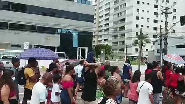 Moradores e lideranças de ocupações realizam ato em defesa do direito à moradia, em Fortaleza