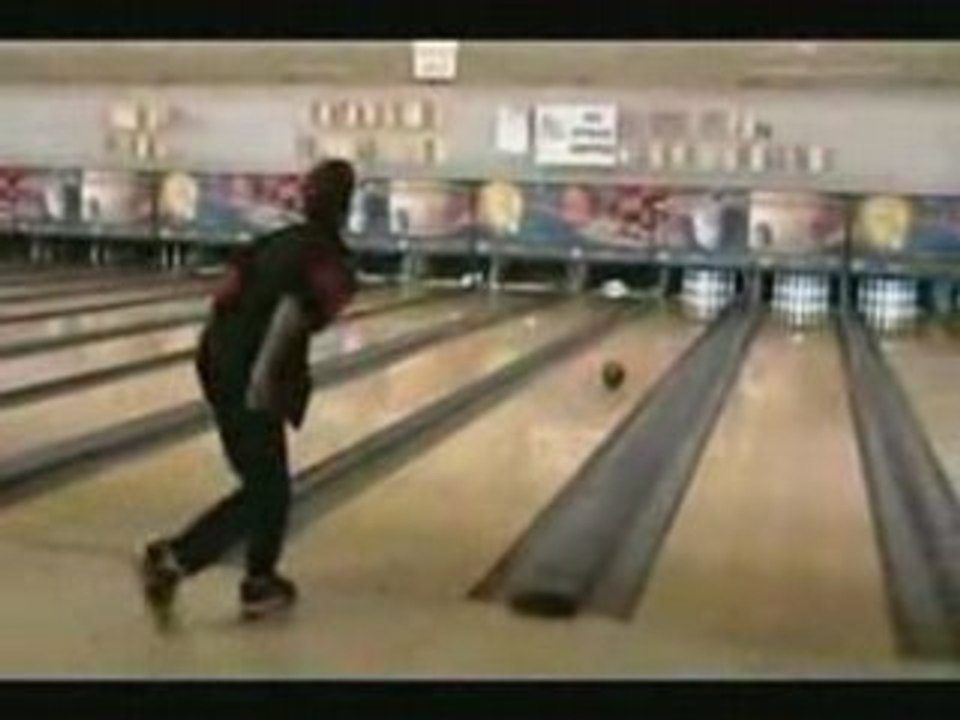 Bowling 12 strikes !