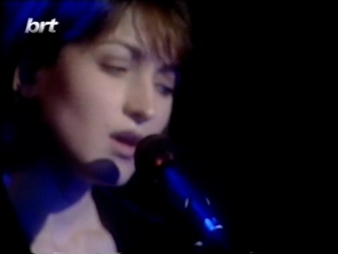 Çiğdem Yarkın / Hiç tatmadım böyle duyguyu (Sonbahar vurgunu)