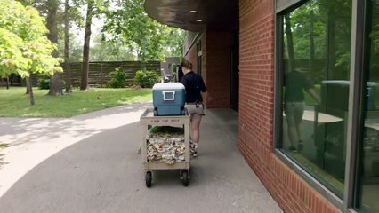 Health Checkups For Snakes Can Be Tough! This Is How the Professionals Do It