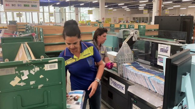 II video al centro meccanizzato delle Poste a Peschiera Borromeo