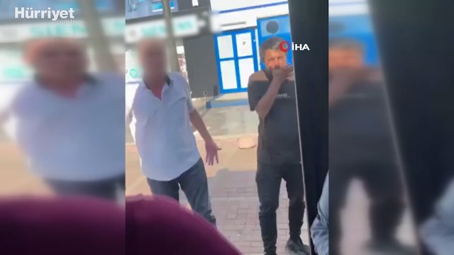 Yolcularla tartışan otobüs şoförü isyan etti, yolcu dolu otobüsü park edip işi bıraktı