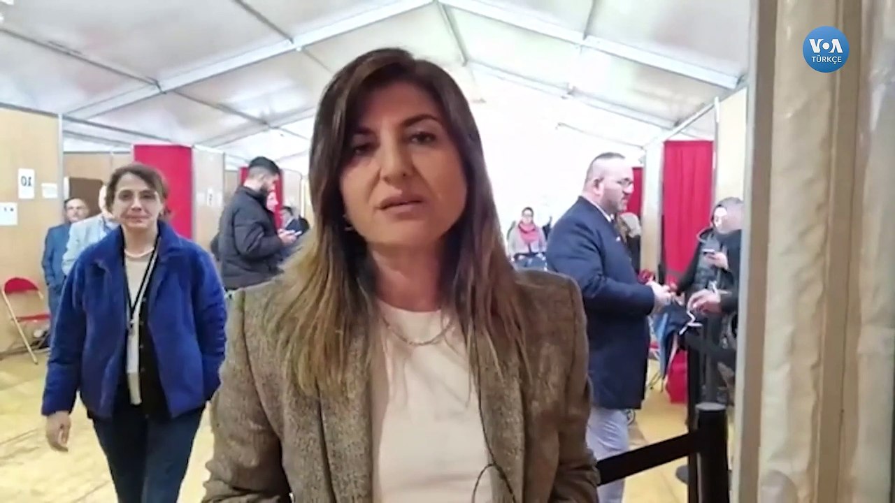 Fransa’da Sandıklar Kapanıyor 