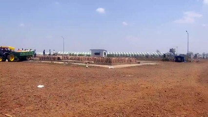 महिलाओं के खरीद केंद्र चला रहे पुरूष व परिजन, कुछ ने ठेका पर दे दिए