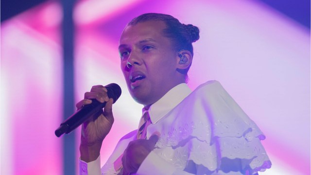 Voici - Stromae annonce l'arrêt total de sa tournée pour raisons de santé