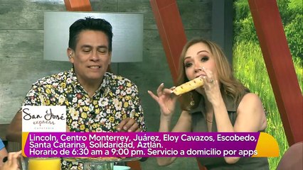 Madre usa como plato una alberca de bebé para alimentar a sus doce hijos