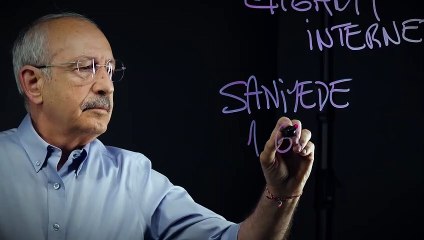 Bay Kemal'in Tahtası'nde bu kez 'yüksek hızlı internet' var: "Online oyunlarda da lag yemesek fena olmaz"