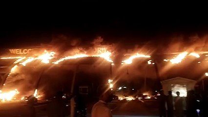 Karachi Toll Plaza Fire Incident & Imran Khan's Arrest 🚨