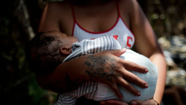 La mayoría de migrantes toman la decisión de cruzar estando embarazadas”: médico en Estados Unidos