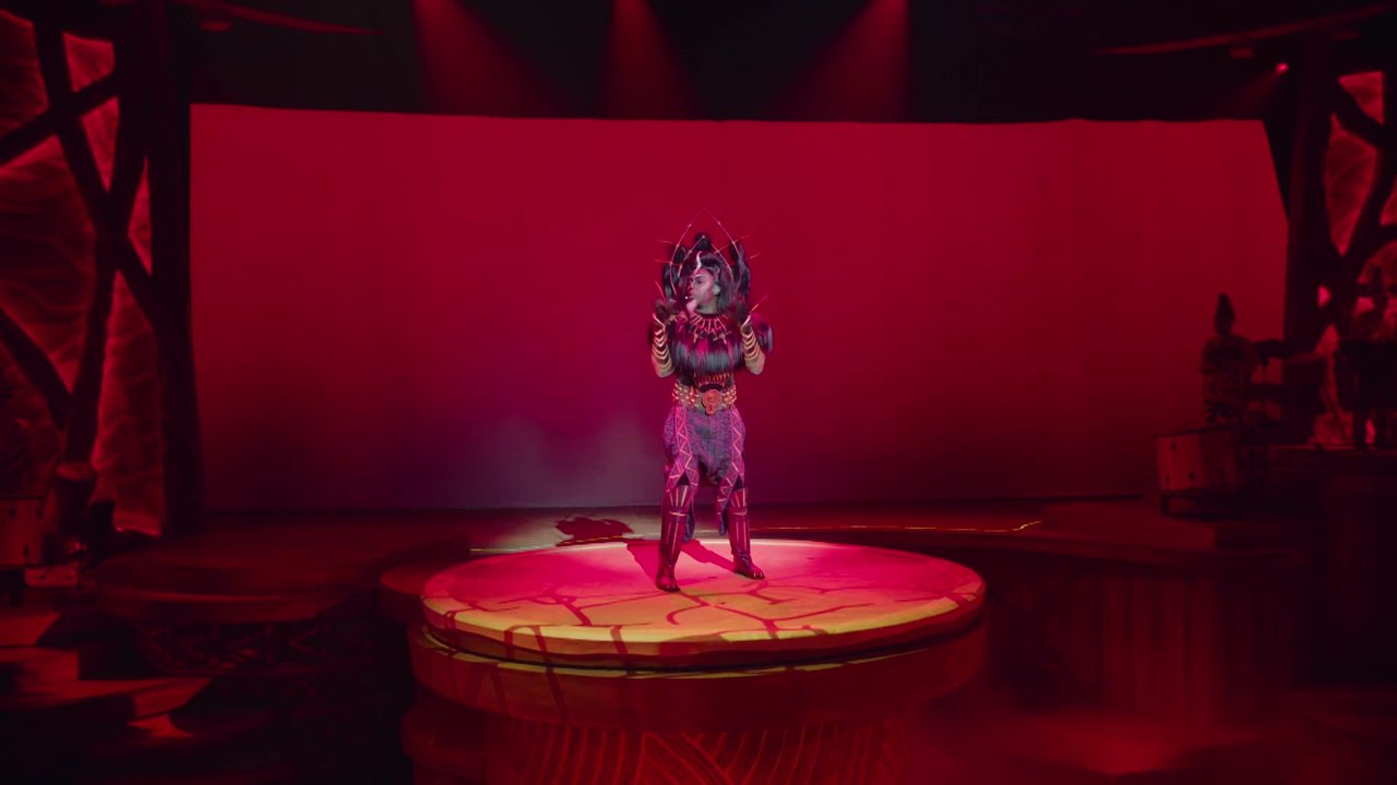 Disneyland Paris: "Le Roi Lion, les rythmes de la terre"