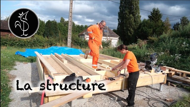 Je m'attaque aux pignons : découpe et préparation de la structure bois