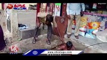 Man Descends Into Drainage Manhole | V6 Teenmaar