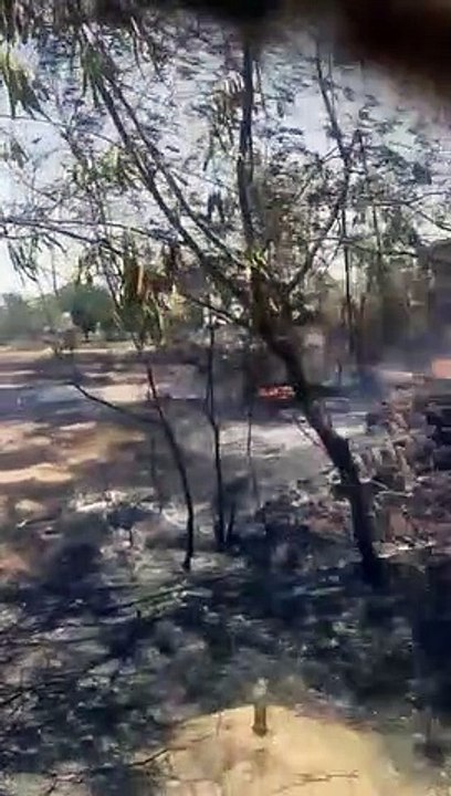 नरवाई की आग खेतों से घरों तक पहुंची, तीन मकान जले
