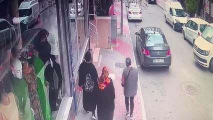Eski komşu yalanıyla evine girdiler, "okuyacağız" diyerek altınlarını çaldılar