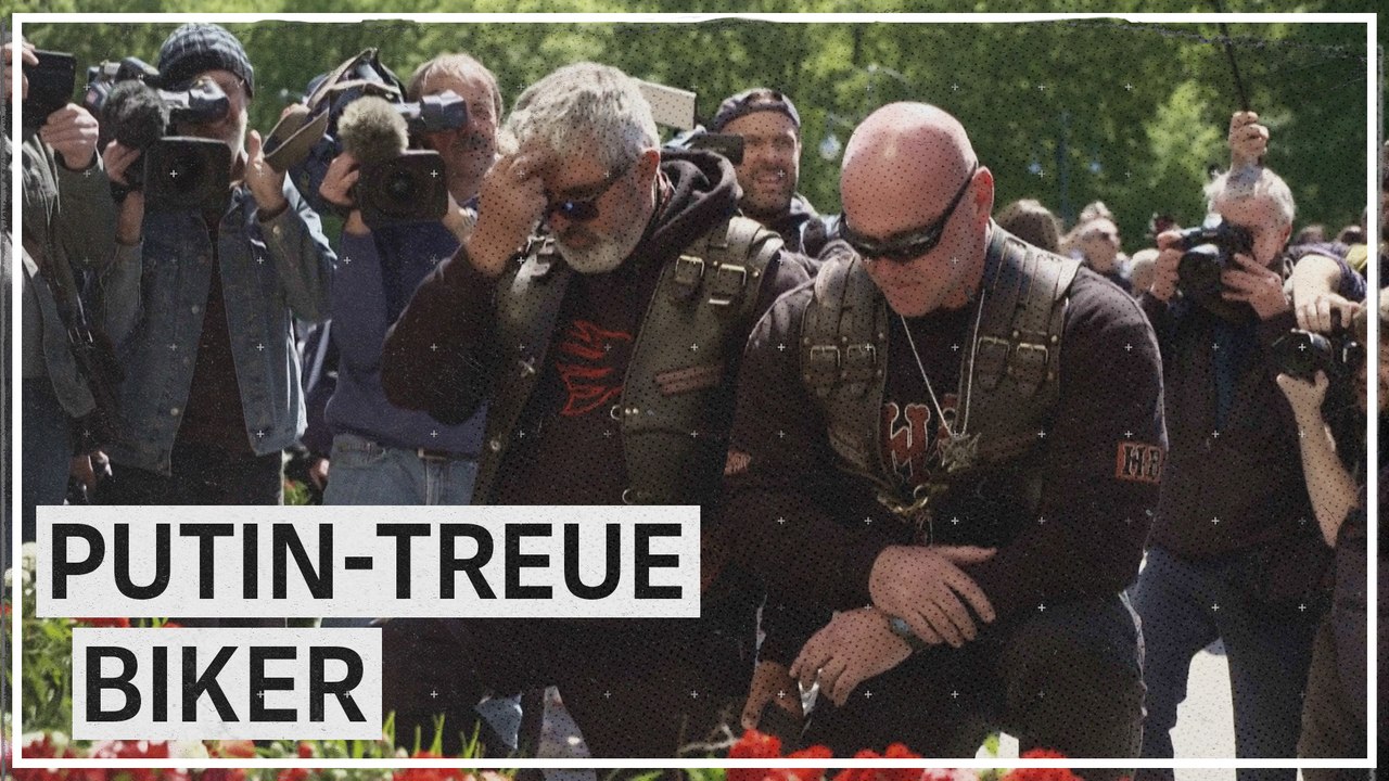 Putin-treue Biker 'Nachtwölfe' legen in Berlin Blumen nieder