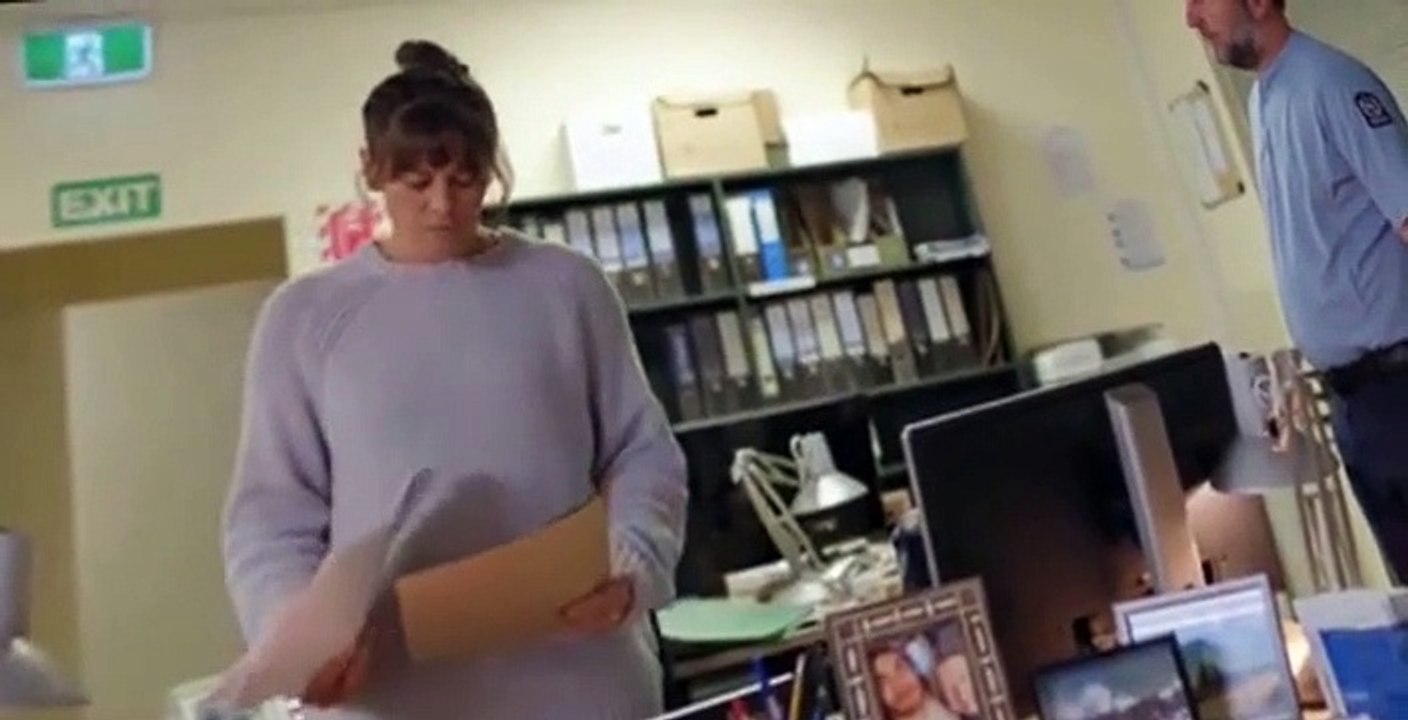 Head High S02 E04