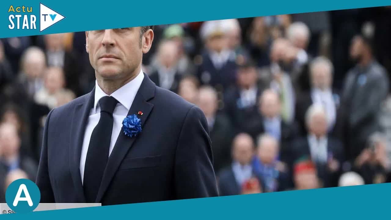 Emmanuel Macron chantant Charles Aznavour : cette vidéo déconcertante