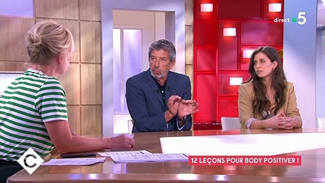 Anne-Elisabeth Lemoine révèle être une pocharde en direct à la télé dans C à vous - France 5