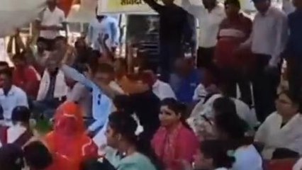 सागर: संविदा स्वास्थ्य कर्मचारियों की प्रशासन नहीं ले रहा सुध,जाने माजरा