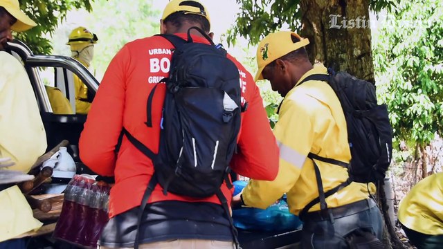 BOMBEROS FORESTALES, A FUEGO CRUZADO ENTRE LA FALTA DE DINERO Y EL CONSTANTE PELIGRO