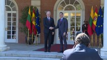 Sánchez recibe al presidente de Lituania, Gitanas Nauseda, en La Moncloa