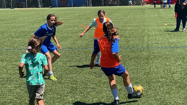 Reportage maritima: le CA Croix Sainte à Martigues développe son secteur foot féminin