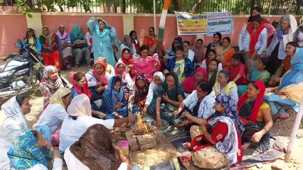 महिला स्वास्थ्य कार्यकर्ताओं ने किया सद्बुद्धि यज्ञ