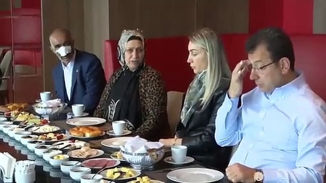 İmamoğlu Erzurum’daki provokasyonda yaralanan vatandaşlarla buluştu
