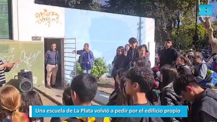 Una escuela de La Plata volvió a pedir por el edificio propio
