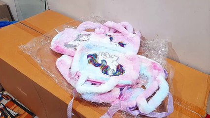 UNboxing and review of Girls Kids Fur Unicorn Character Cross body Shoulder Hand Purse