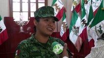 María Guadalupe Lozano, es soldado auxiliar de la Sedena y comparte el amor con sus dos hijos