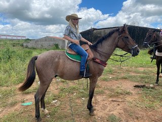 ⁠Garoto de nove anos da cidade de Aurora encanta com sua voz e sonha conhecer o ídolo Júnior Viana⁠